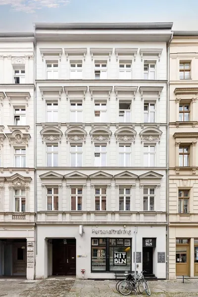 Charmante 2,5-Zimmer Wohnung mit Balkon im ruhigen — photo 1